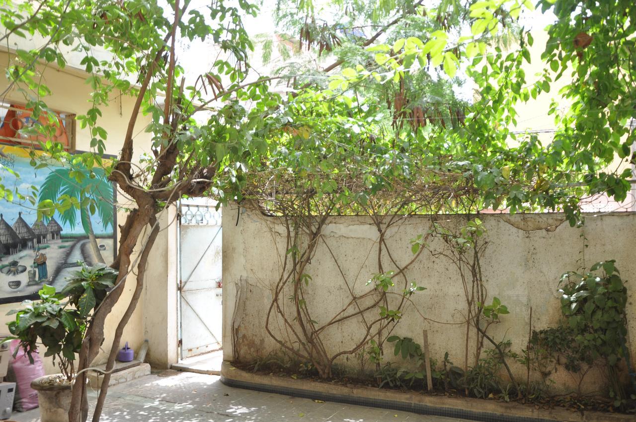 Hotel Chez Agnes Dakar Exterior foto